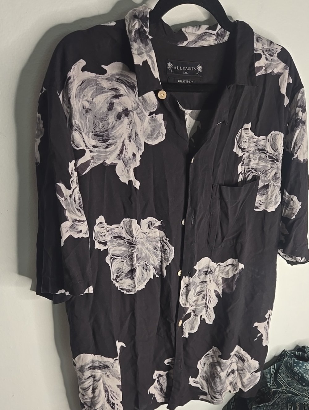 All Saints Black Floral Short-Sleeve Button-Up Shirt - Picture 4 of 5